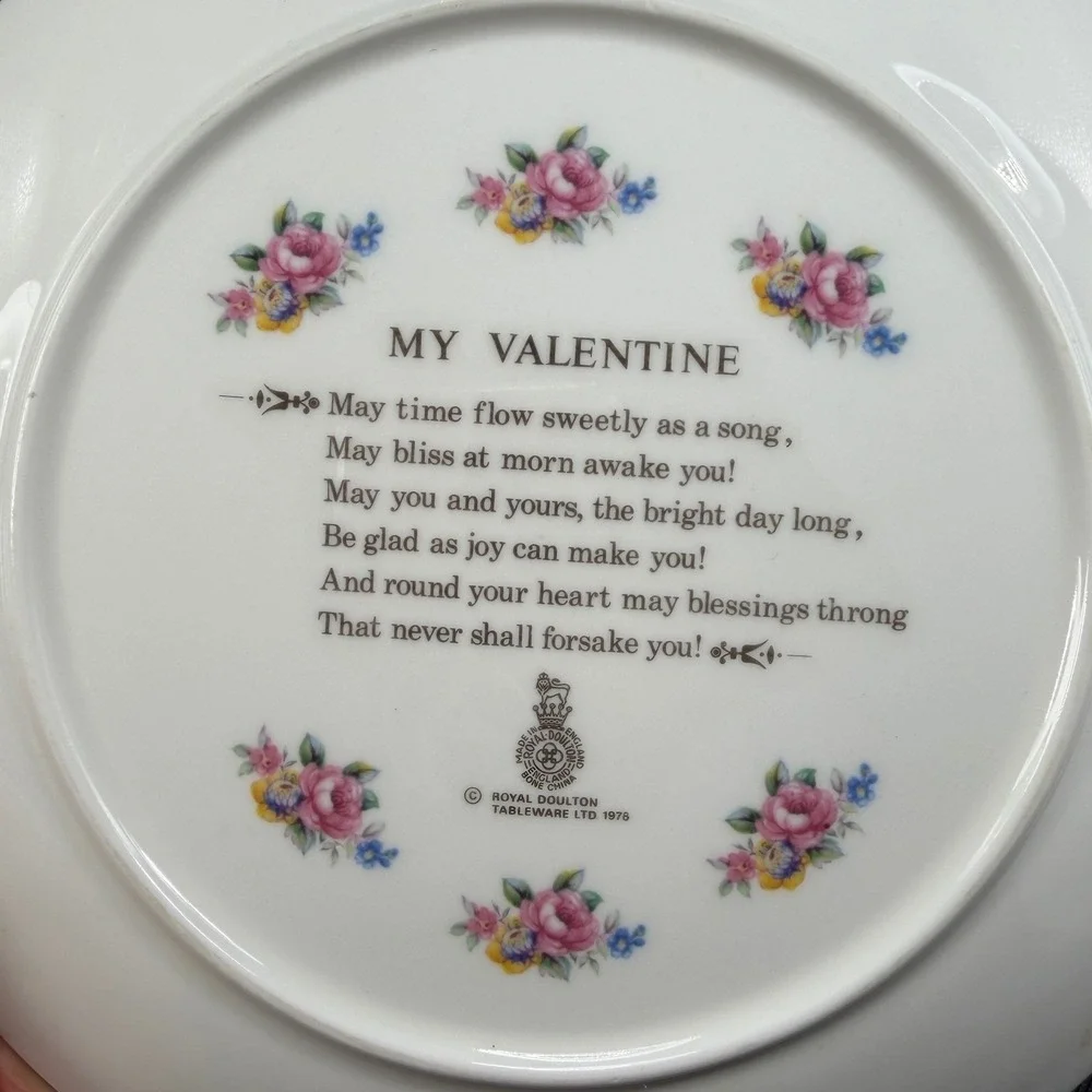 Royal Doulton Valentines Day 1979 Collector Plate Bone China Gold Trim 8 Inch